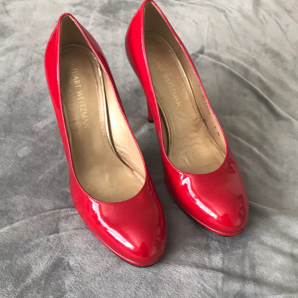 stuart weitzman red patent leather pumps